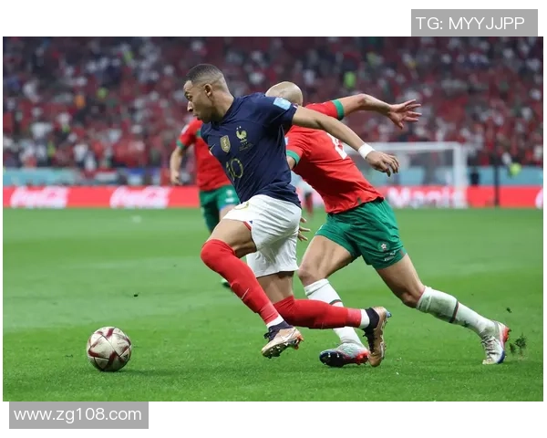 西亚男足球星闪耀绿茵舞台引领球队奋勇拼搏展现非凡实力